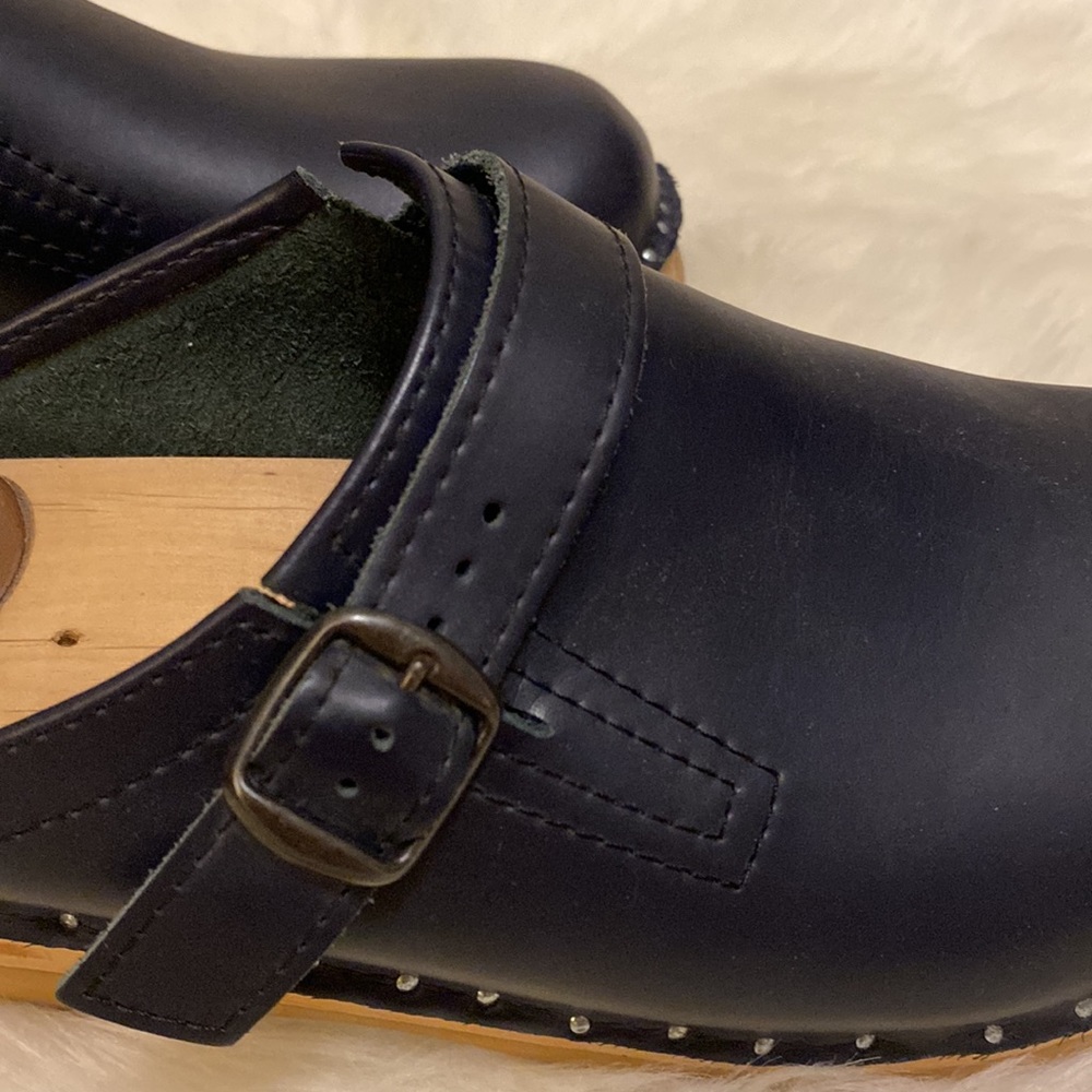 Classic Navy Leather Clog Mule with Adjustable Buckle